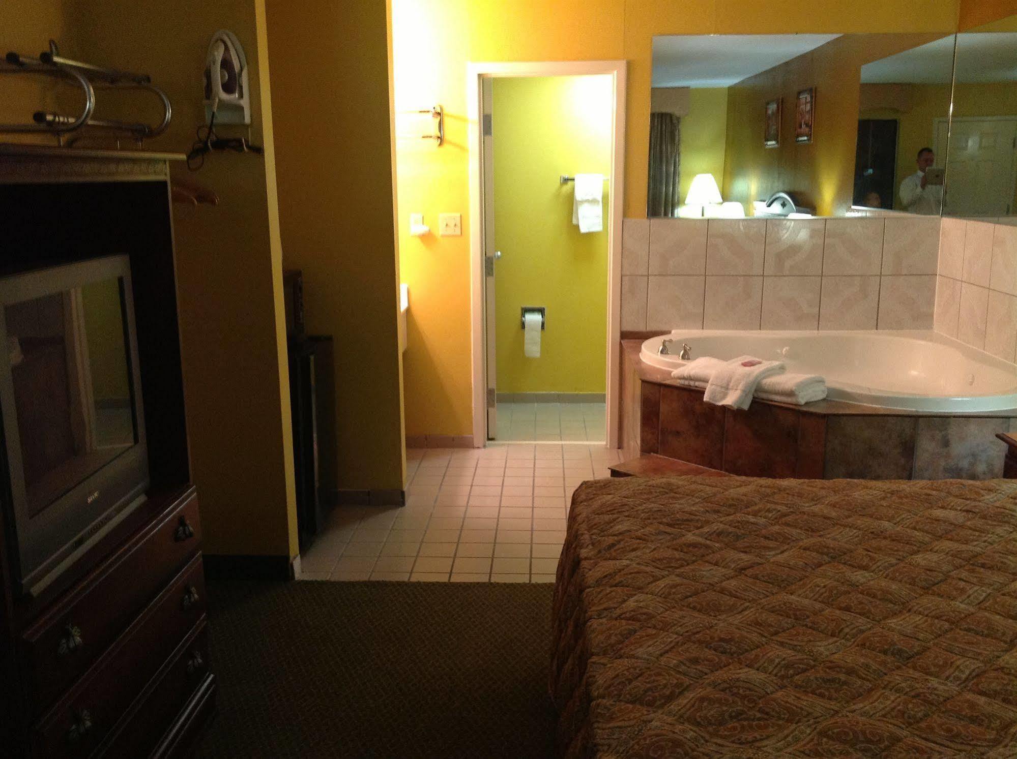 Colonial Inn And Suites - Memphis Southaven Extérieur photo